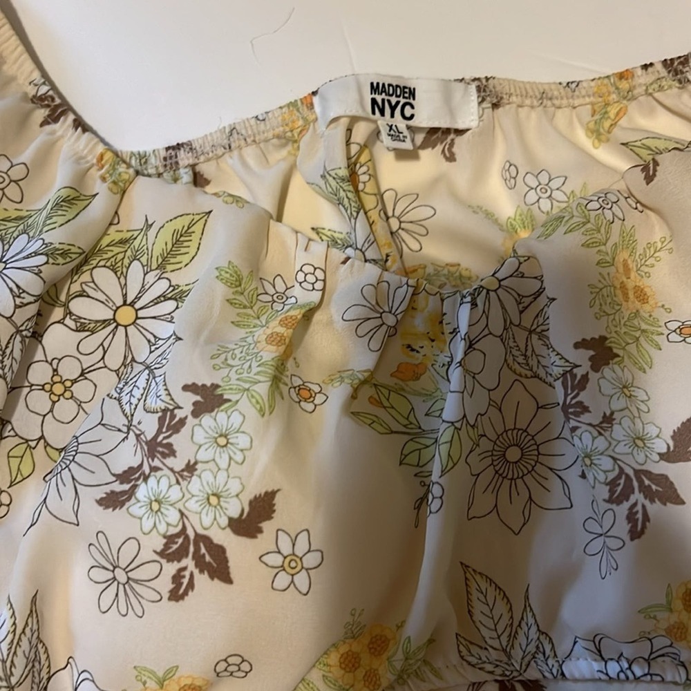 Madden NYC floral long sleeve sheer crop top with tie and built in bra XL - Picture 4 of 10